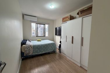 Apartamento &agrave; venda - 109m&sup2; - Meia Praia