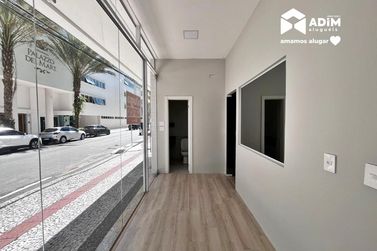 Sala Comercial para alugar - 258m&sup2; - Pioneiros