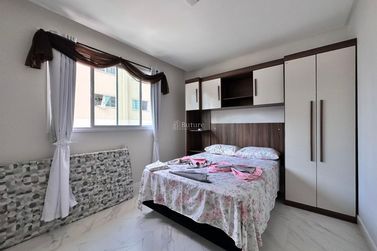 Apartamento &agrave; venda - 86m&sup2; - Meia Praia