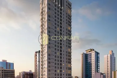 Apartamento &agrave; venda - 215m&sup2; - Meia Praia