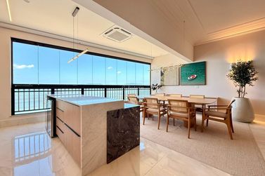 Apartamento &agrave; venda - 200m&sup2; - Meia Praia