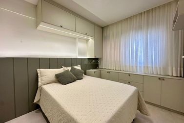 Apartamento &agrave; venda - 119m&sup2; - Meia Praia