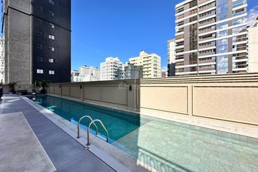 Apartamento &agrave; venda - 185m&sup2; - Meia Praia