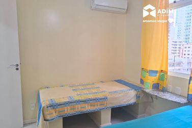 Apartamento para alugar - 64m&sup2; - Meia Praia
