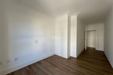 Apartamento &agrave; venda - 210m&sup2; - Centro