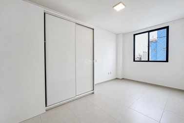 Apartamento &agrave; venda - 208m&sup2; - Meia Praia