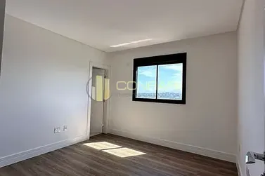 Apartamento &agrave; venda - 179m&sup2; - Meia Praia