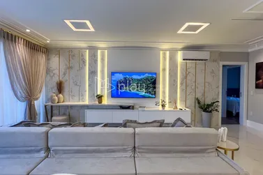 Apartamento &agrave; venda - 180m&sup2; - Meia Praia