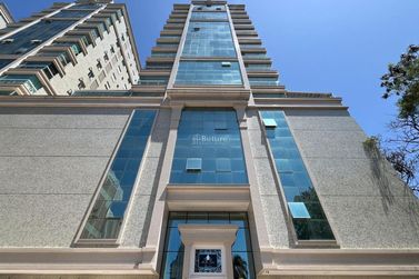 Apartamento &agrave; venda - 245m&sup2; - Centro