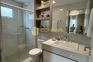 Apartamento &agrave; venda - 129m&sup2; - Meia Praia