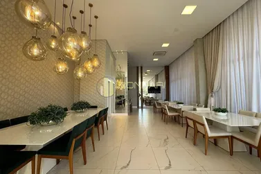 Apartamento &agrave; venda - 117m&sup2; - Meia Praia