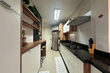 Apartamento &agrave; venda - 116m&sup2; - Meia Praia