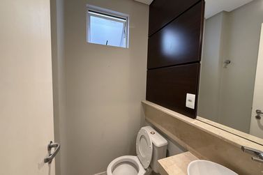 Apartamento &agrave; venda - 107m&sup2; - Meia Praia