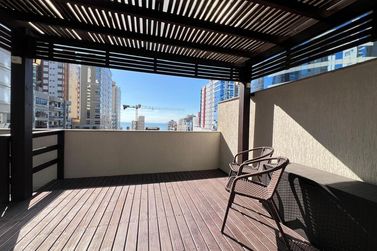 Apartamento &agrave; venda - 166m&sup2; - Meia Praia