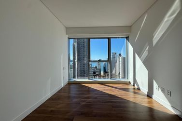 Apartamento &agrave; venda - 171m&sup2; - Centro