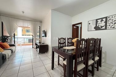 Apartamento &agrave; venda - 120m&sup2; - Centro