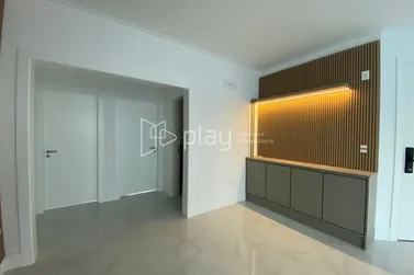Apartamento &agrave; venda - 163m&sup2; - Meia Praia