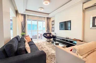 Apartamento &agrave; venda - 165m&sup2; - Centro