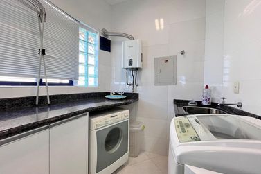 Apartamento &agrave; venda - 170m&sup2; - Meia Praia