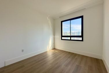 Apartamento &agrave; venda - 180m&sup2; - Meia Praia