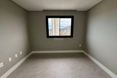 Apartamento &agrave; venda - Meia Praia