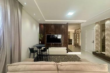 Apartamento &agrave; venda - 107m&sup2; - Meia Praia