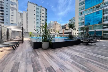 Apartamento &agrave; venda - 207m&sup2; - Meia Praia