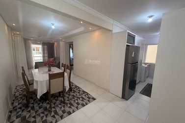 Apartamento &agrave; venda - 102m&sup2; - Meia Praia