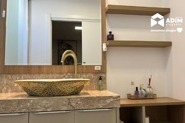 Apartamento para alugar - 200m&sup2; - Meia Praia