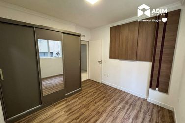 Apartamento para alugar - 119m&sup2; - Meia Praia