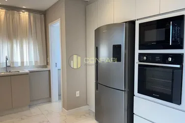 Apartamento &agrave; venda - 112m&sup2; - Meia Praia