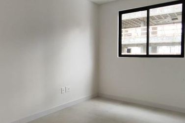 Apartamento para alugar - 70m&sup2; - Morretes