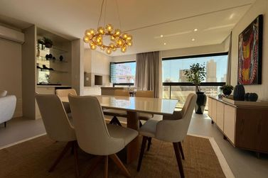 Apartamento &agrave; venda - 137m&sup2; - Meia Praia