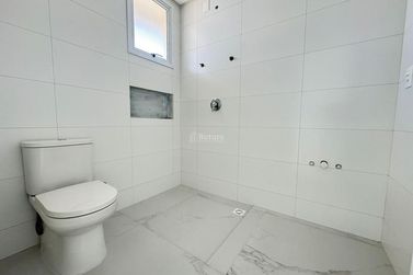 Apartamento &agrave; venda - 130m&sup2; - Meia Praia