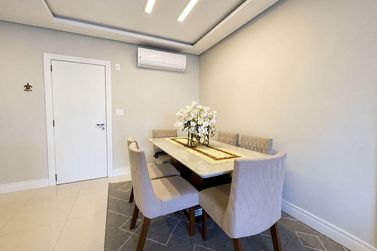 Apartamento &agrave; venda - 85m&sup2; - Meia Praia