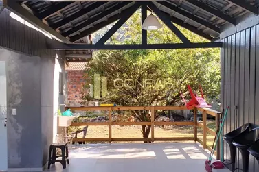 Ch&aacute;cara &agrave; venda - 130m&sup2; - Moura