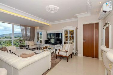 Apartamento &agrave; venda - 180m&sup2; - Centro
