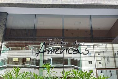 Apartamento &agrave; venda - 134m&sup2; - Meia Praia