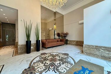 Apartamento &agrave; venda - 187m&sup2; - Meia Praia