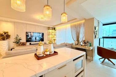 Apartamento &agrave; venda - 182m&sup2; - Meia Praia