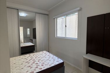 Apartamento &agrave; venda - 107m&sup2; - Meia Praia