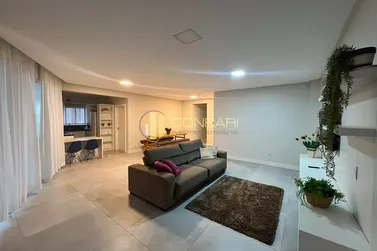 Apartamento para alugar - 180m&sup2; - Meia praia