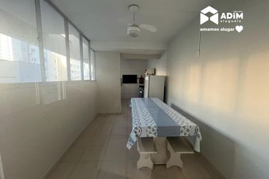 Apartamento para alugar - 140m&sup2; - Centro