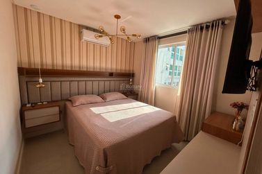 Apartamento &agrave; venda - Meia Praia
