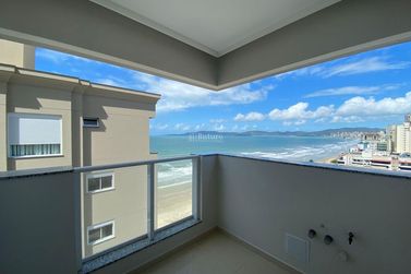 Apartamento &agrave; venda - 129m&sup2; - Meia Praia