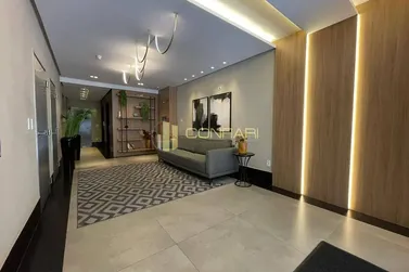 Apartamento &agrave; venda - 136m&sup2; - Meia praia