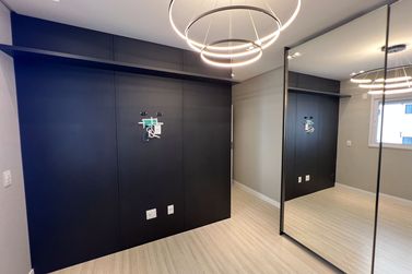 Apartamento &agrave; venda - 145m&sup2; - Meia Praia