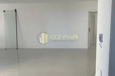 Apartamento &agrave; venda - 168m&sup2; - Meia Praia