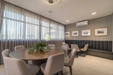 Apartamento &agrave; venda - 120m&sup2; - Meia Praia