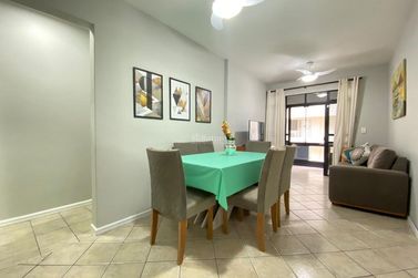 Apartamento &agrave; venda - 110m&sup2; - Meia Praia